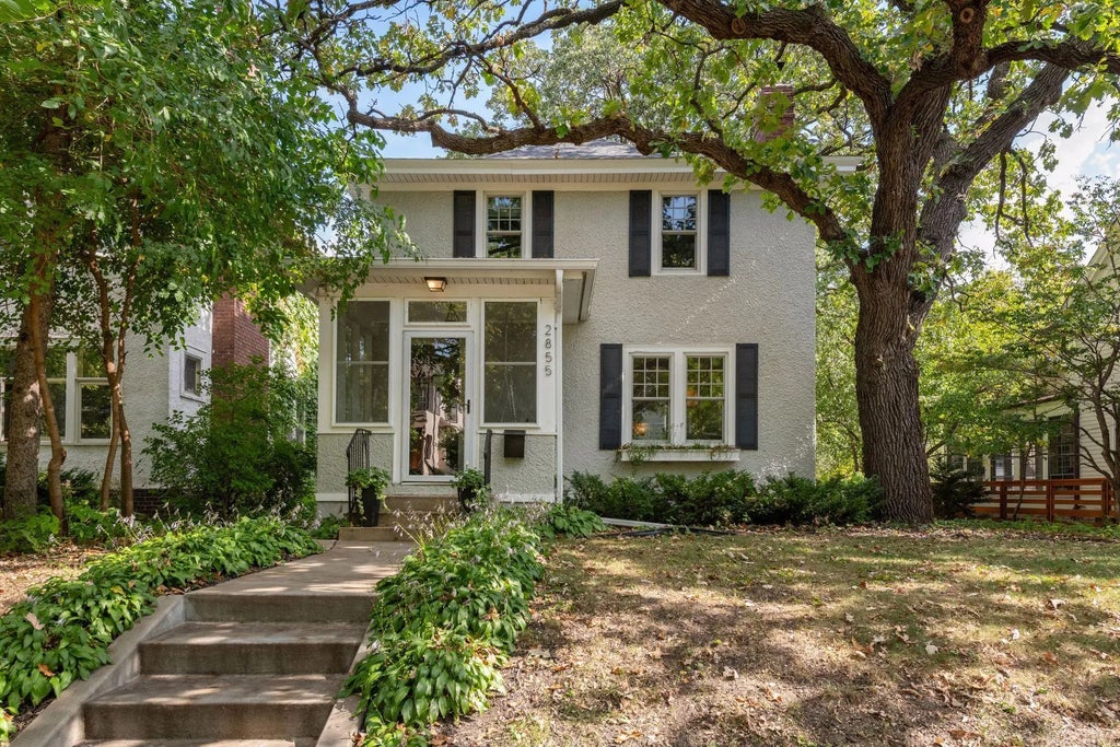 2855 Irving Avenue S, Minneapolis