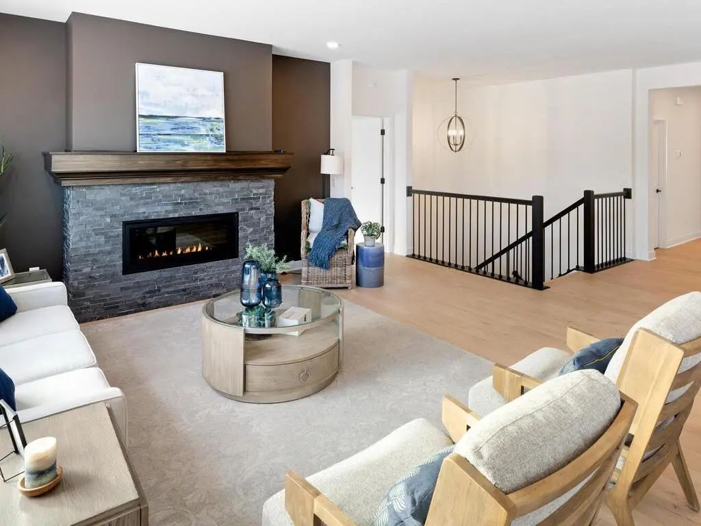 19380 Everglade Path, Farmington