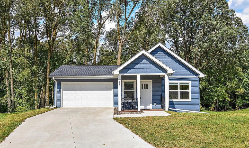 170 Valleyview Place, Owatonna