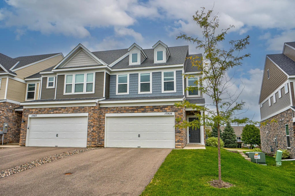 17935 Giants Way, Lakeville