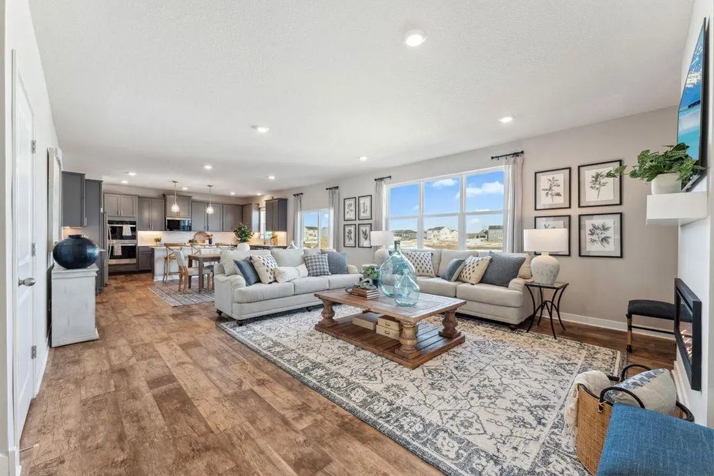 13376 Applewood Trail, Rosemount