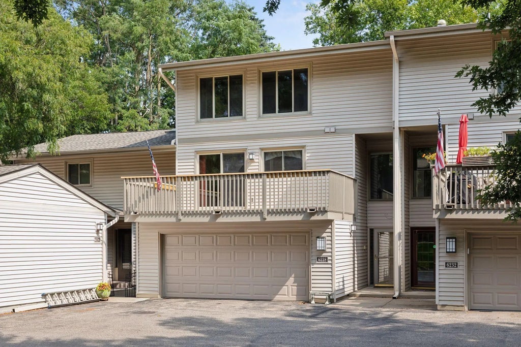 6228 Sandpiper Court, Edina