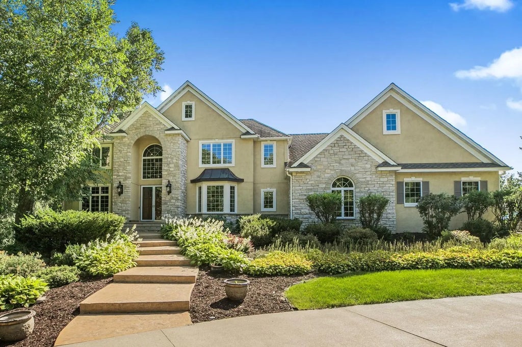 90 27th Street N, Sartell