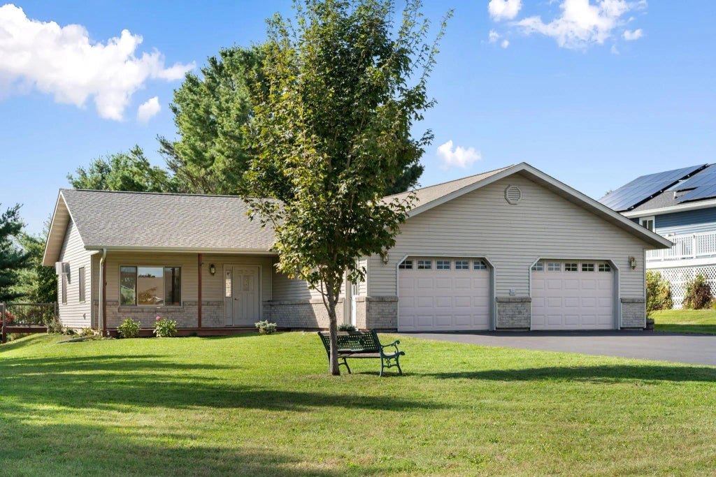 140 Reinhart Drive, Shell Lake