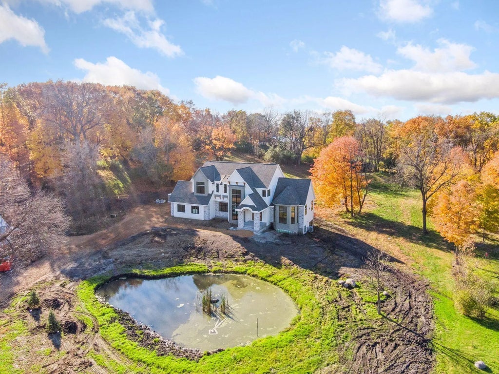 285 North Shore Dr, Minnetrista