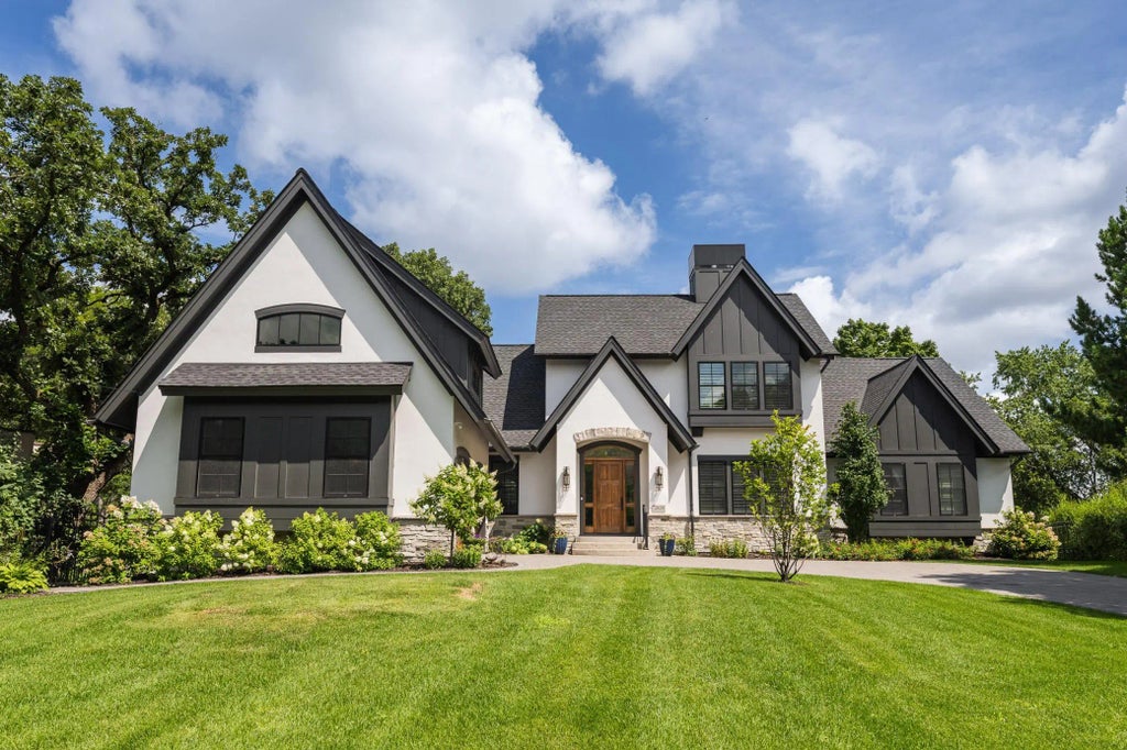 2828 Benton Boulevard, Minneapolis