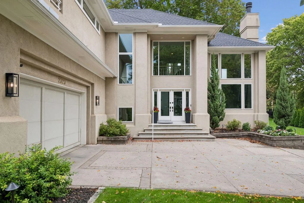2323 Huntington Point Road W, Minnetonka Beach
