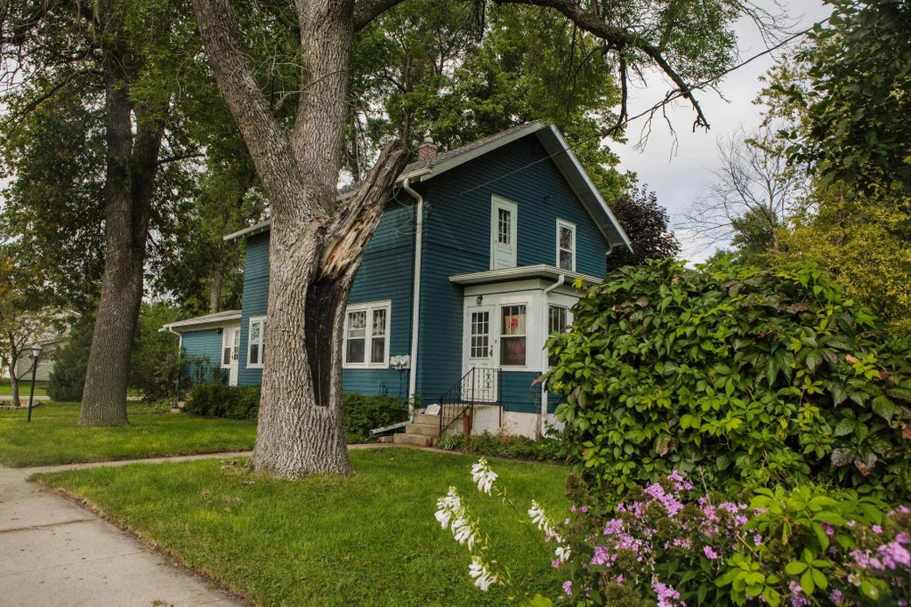 210 Edinbourgh Avenue, Donnelly