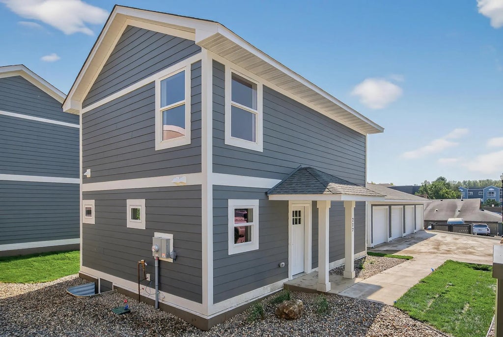 217 N Walnut Street, Chaska