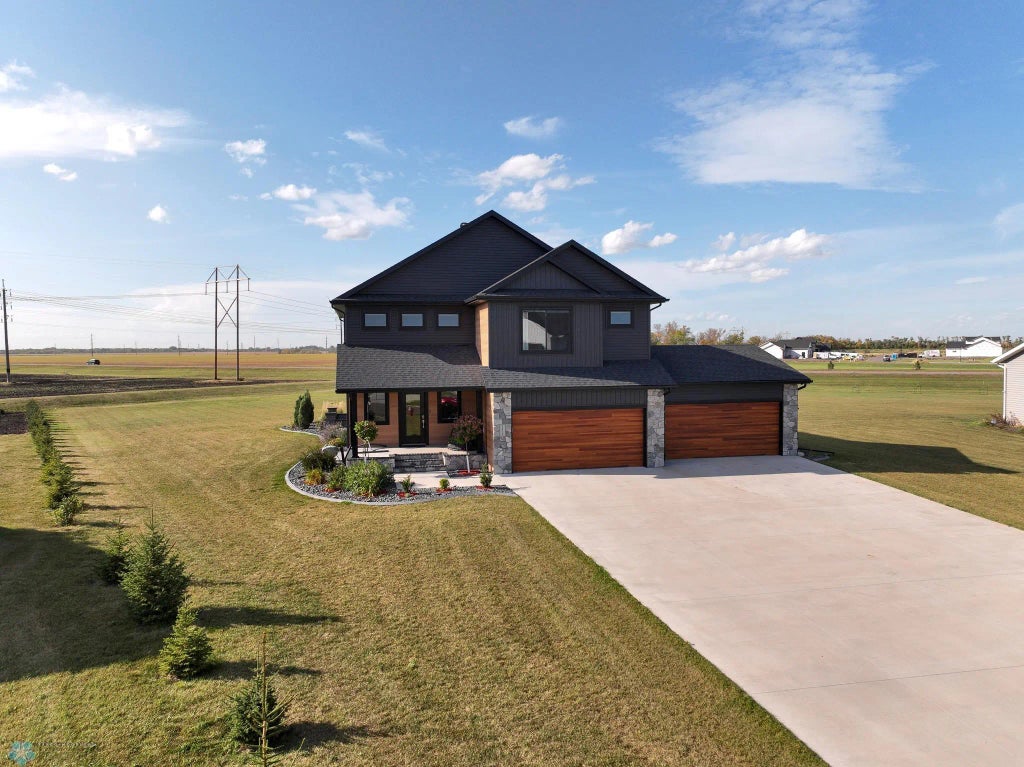 3926 50th Street N, Fargo