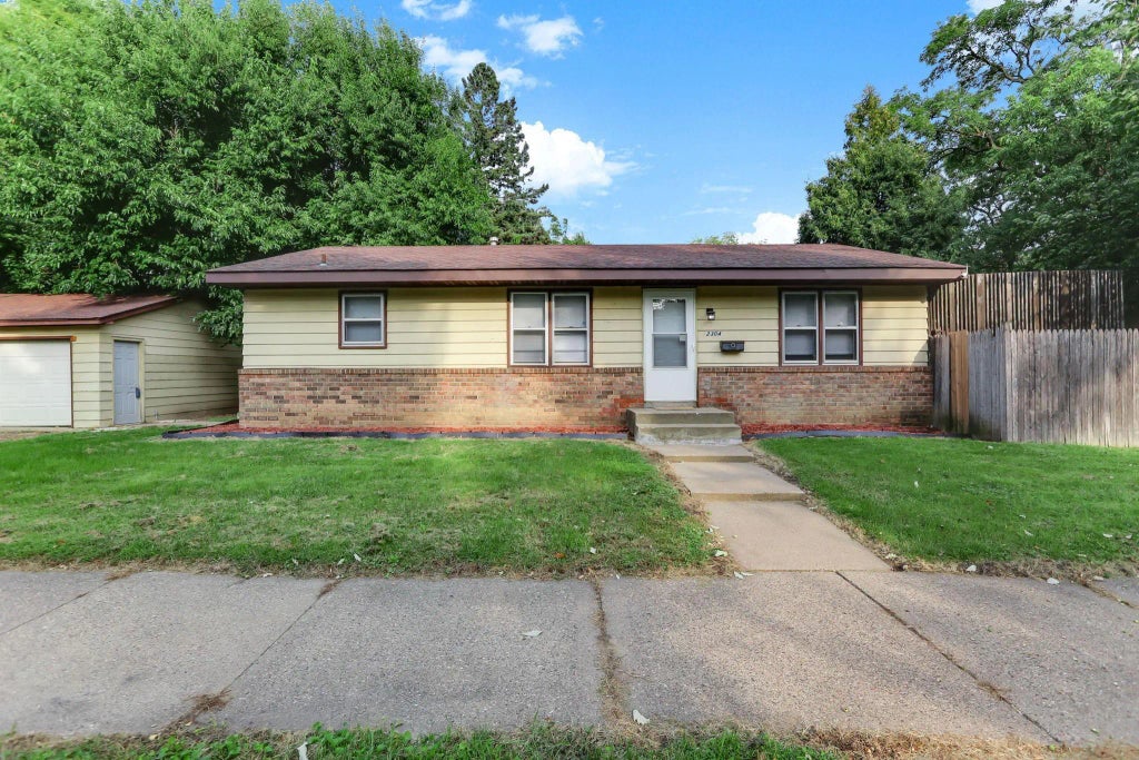 2304 Sheridan Avenue N, Minneapolis