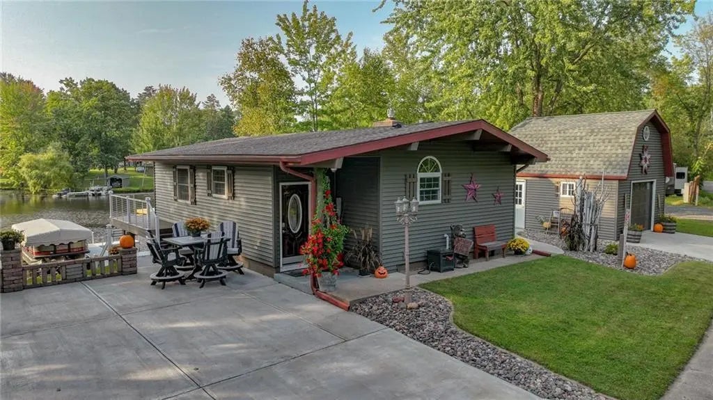 27320 256th Street, Birch Creek Twp