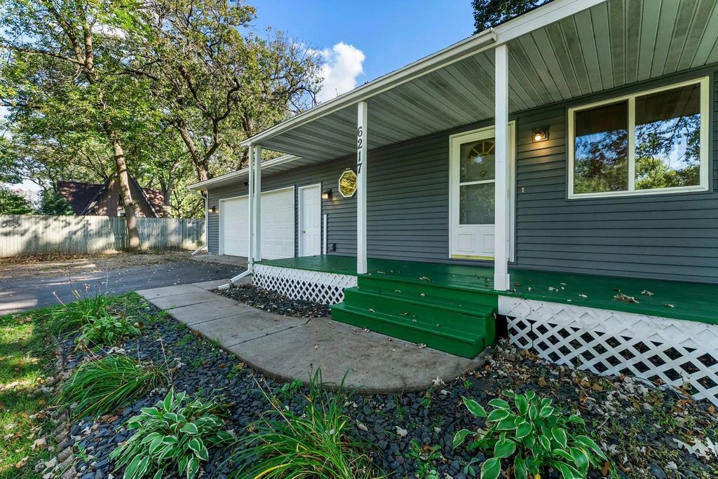 6217 Pecan Street, North Branch