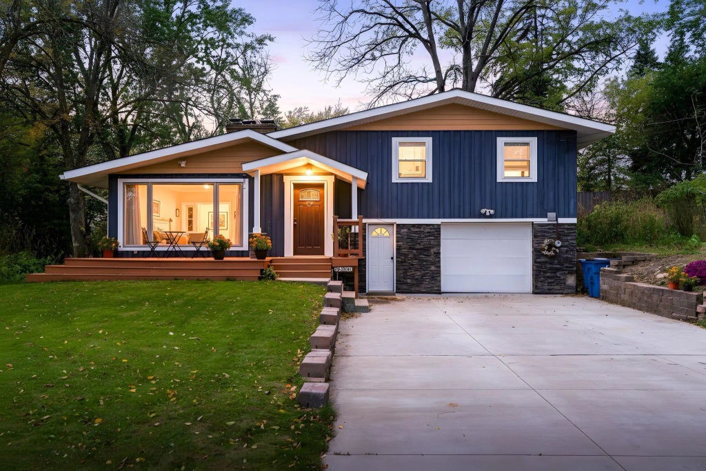 4130 Dvorak Road, Minnetonka