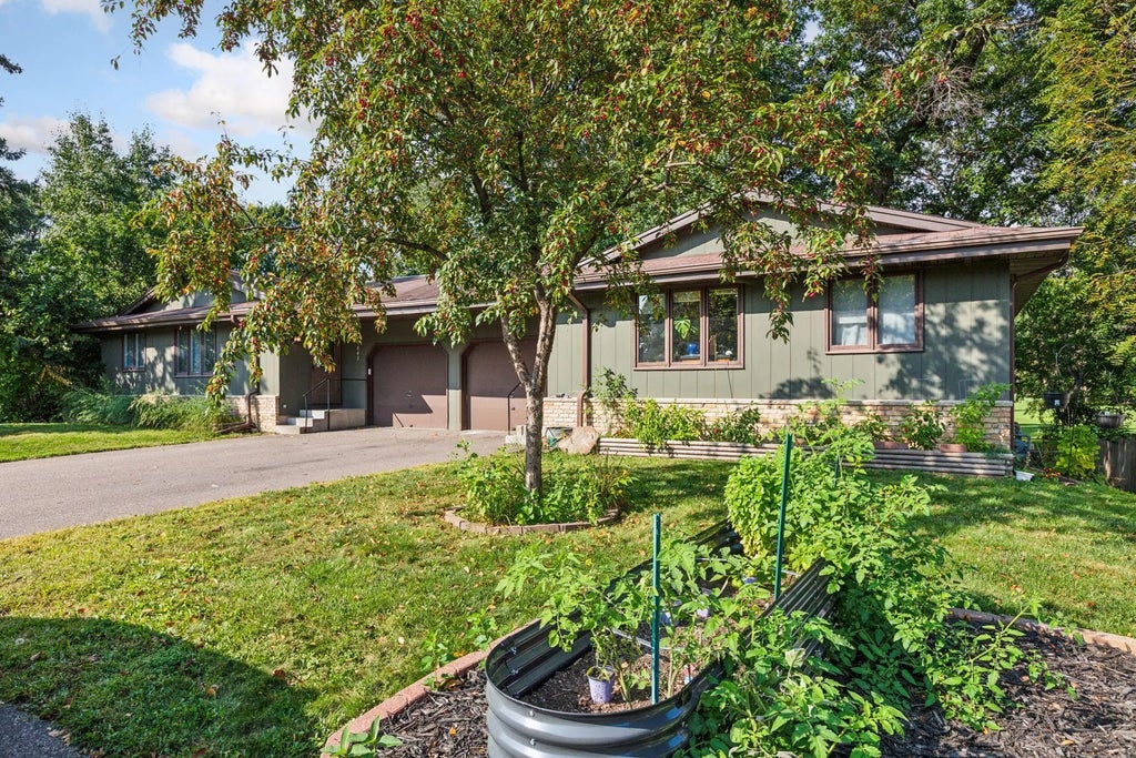 5841 Winnetka Avenue N, New Hope