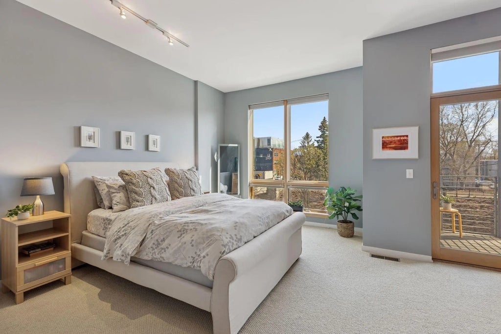 2840 Bryant Avenue S E107, Minneapolis