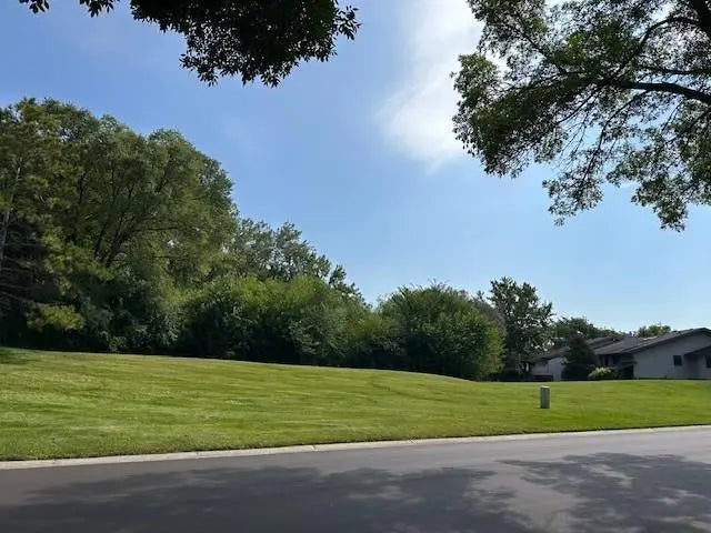 Xxxx Linden Drive, Eden Prairie