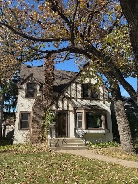 4832 Bloomington Avenue, Minneapolis