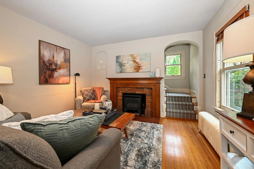 5049 Penn Avenue S, Minneapolis