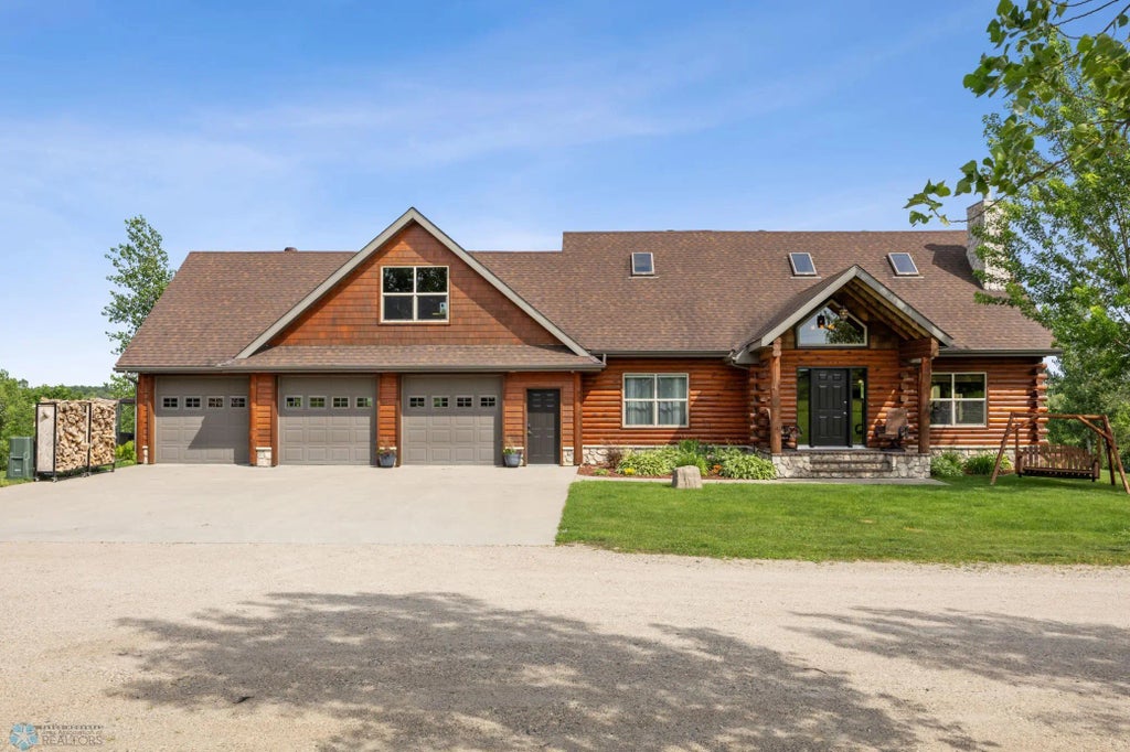 25712 15th Avenue N, Highland Grove Twp