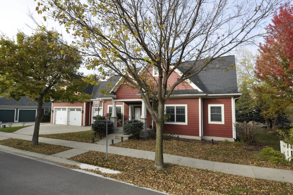 1213 Grey Fox Avenue Sw, Rochester