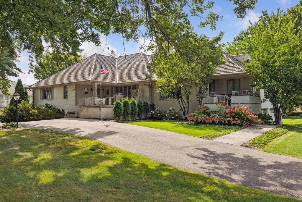 3714 W Bde Maka Ska Parkway, Minneapolis