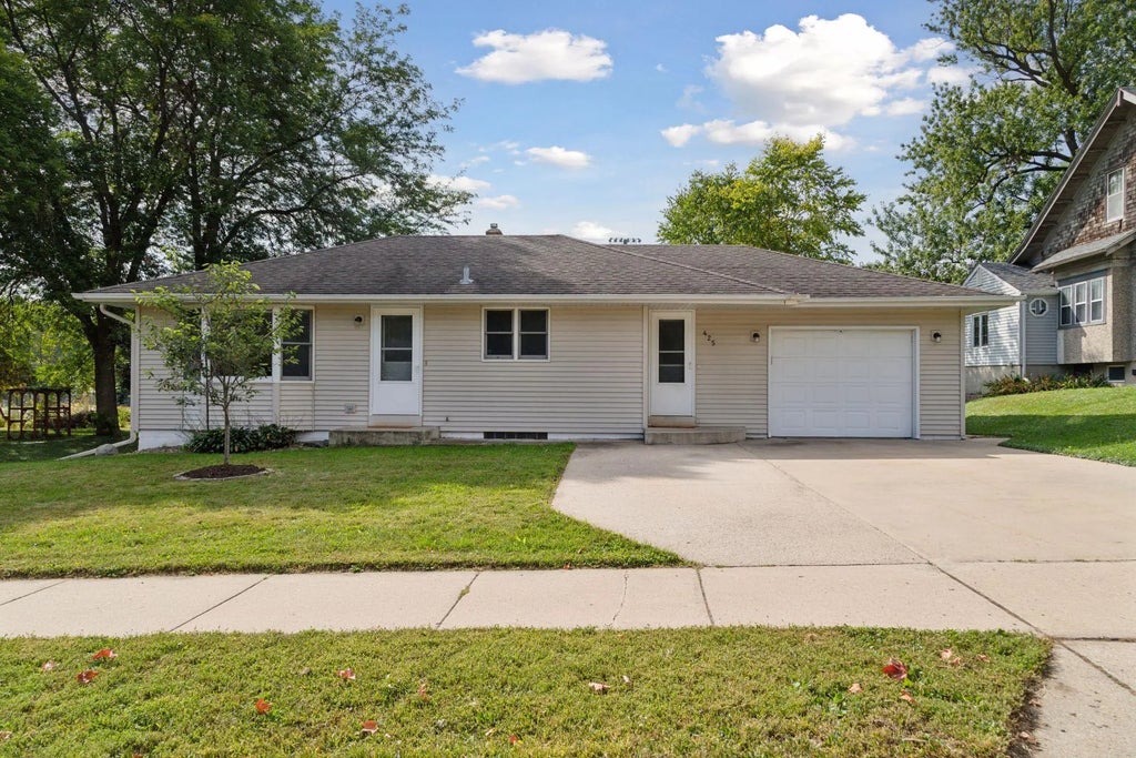 425 Elm Street W, Norwood Young America