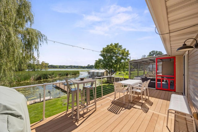 4901 Bartlett Boulevard, Mound