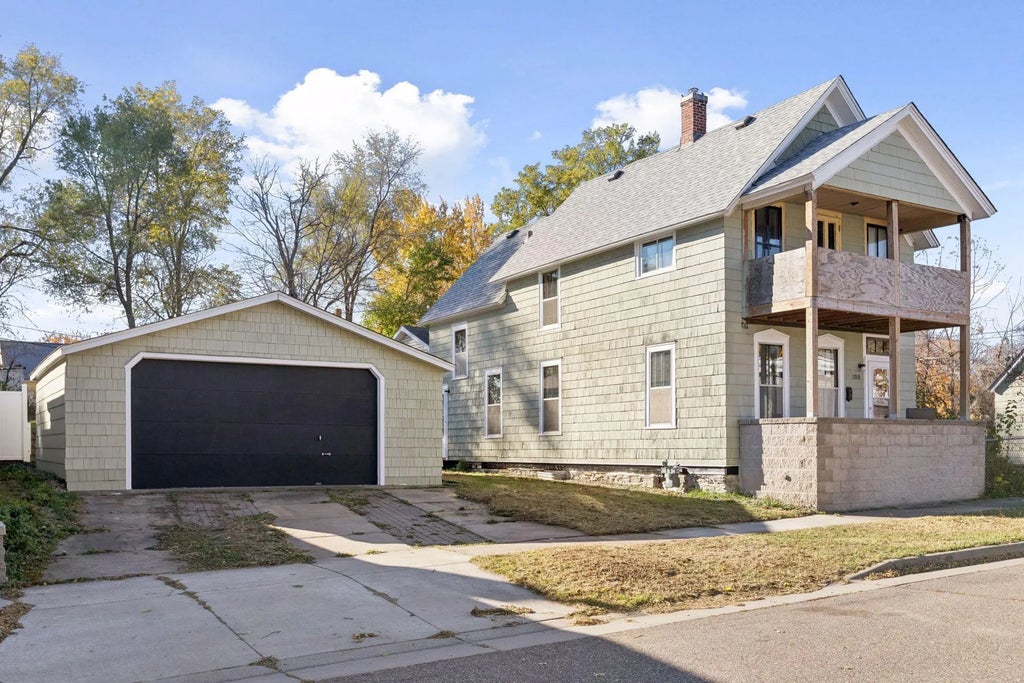 108 Sims Avenue, Saint Paul