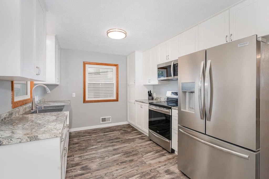 3915 Mcknight Road N, White Bear Lake