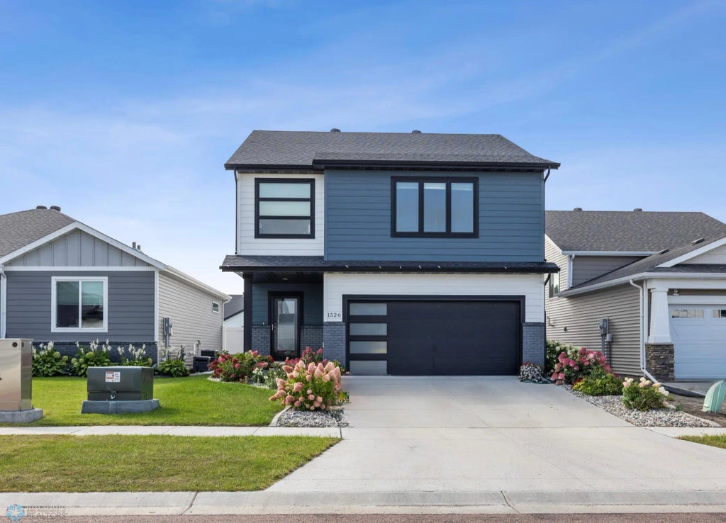 1526 68th Avenue S, Fargo