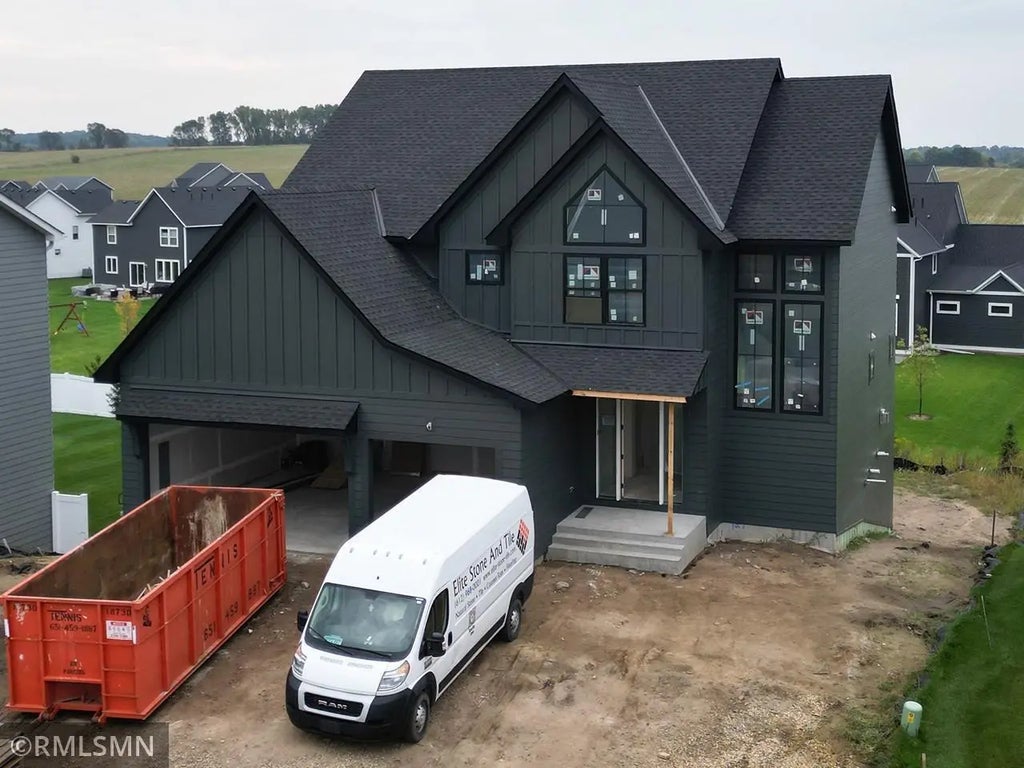 5042 Airlake Draw, Woodbury