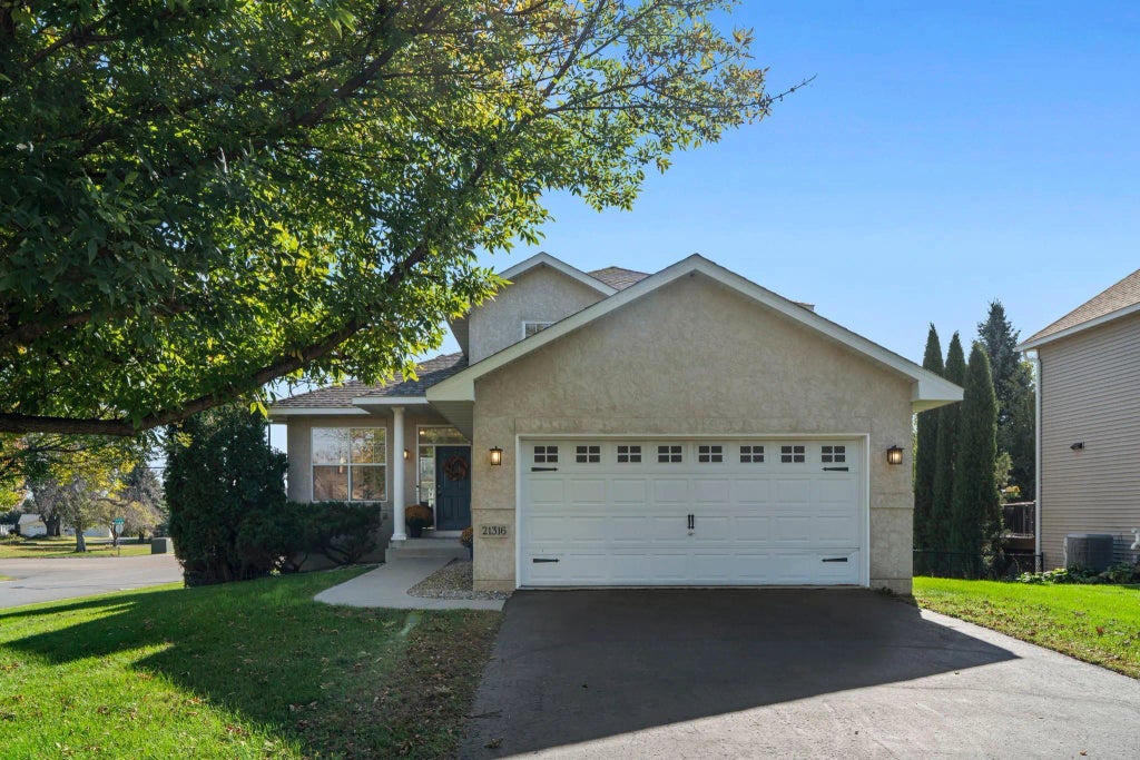 21316 Idaho Avenue, Lakeville