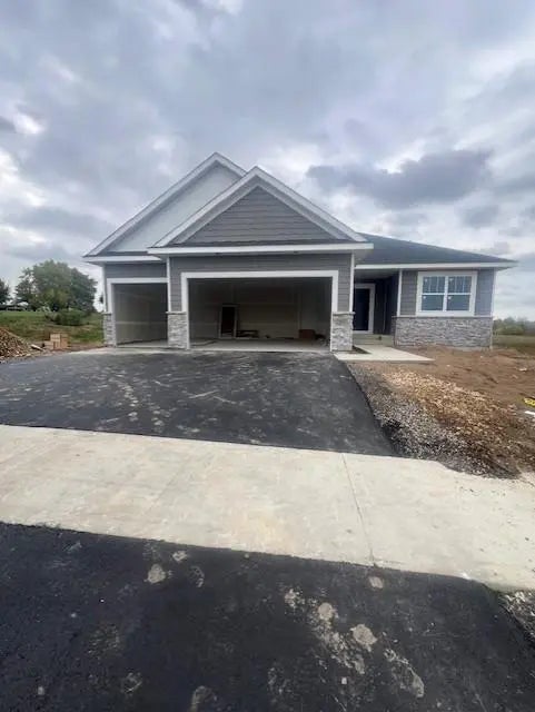 19441 Everglade Path, Farmington