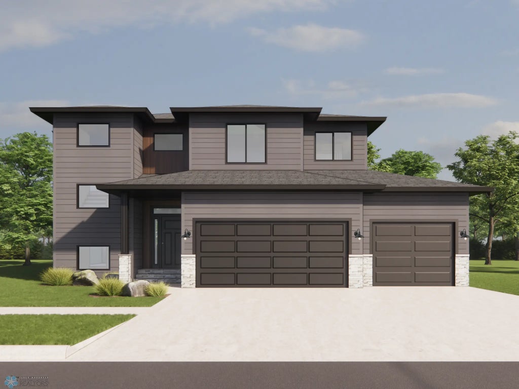 5816 James Drive W, West Fargo