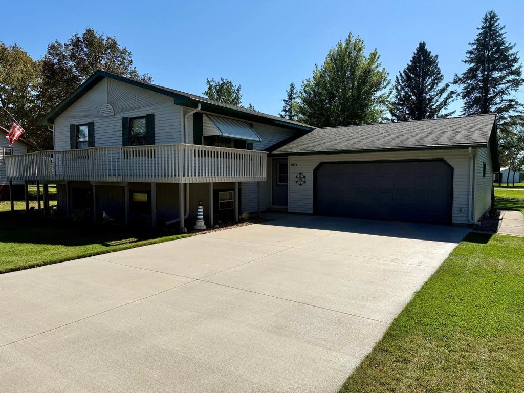 954 Lilac Drive, Sauk Centre