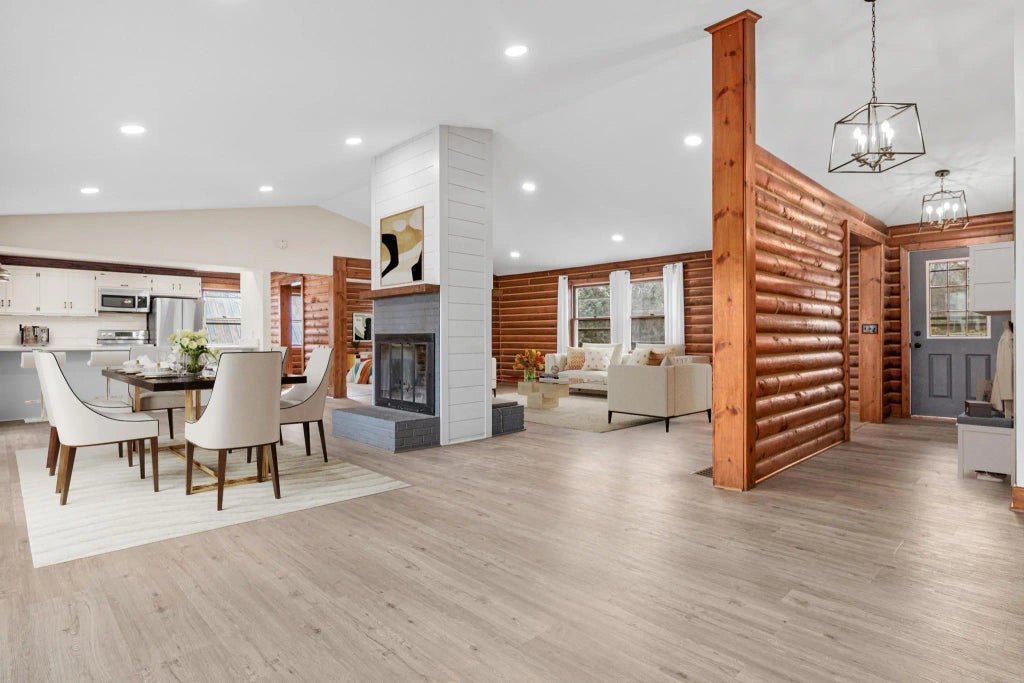 24800 Wiltsey Lane, Shorewood