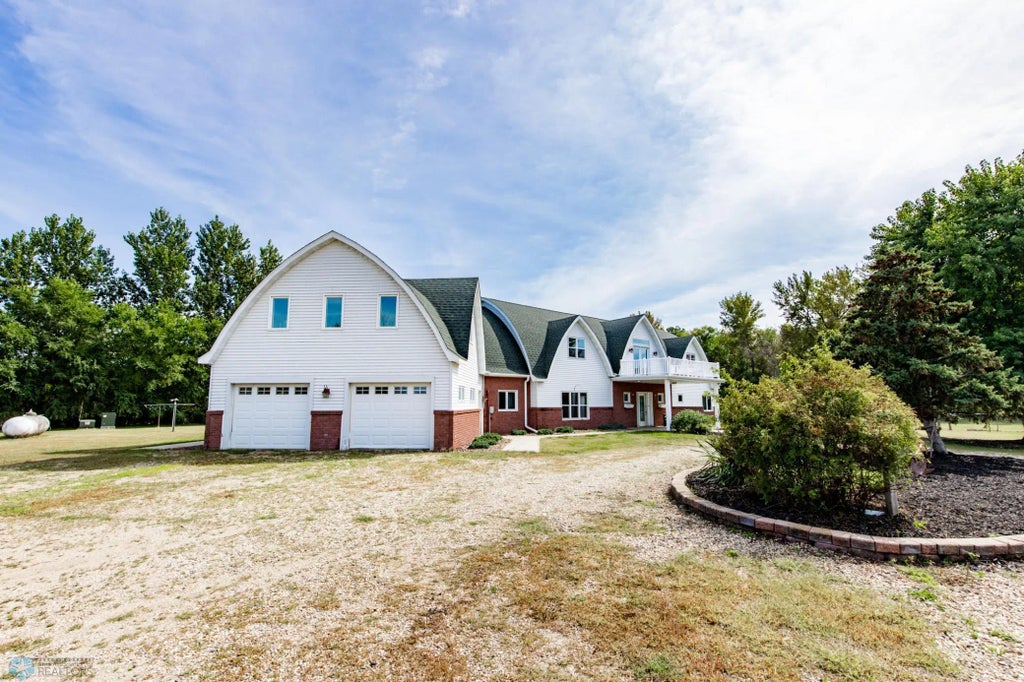 7770 Highway 18, Wyndmere