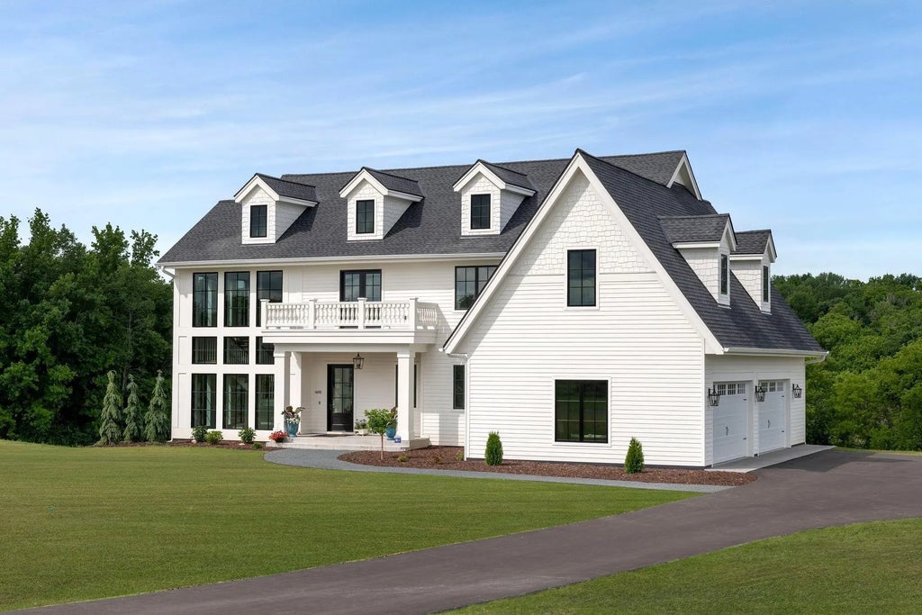 6695 Mckown Court, Independence