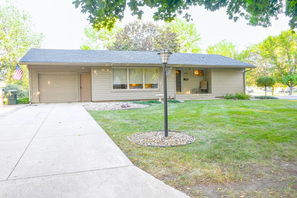 1110 Elmhurst Avenue, Luverne