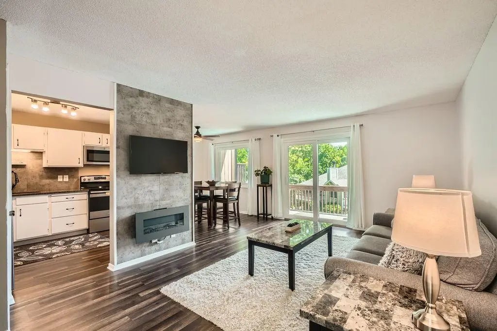 5275 Balmoral Lane, Bloomington