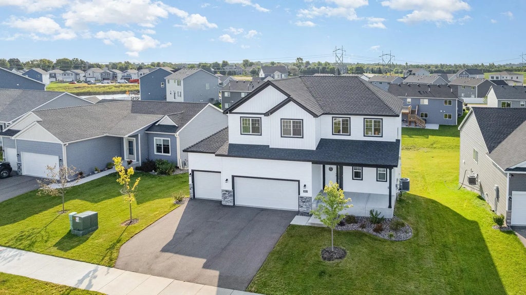 9911 32nd Street Ne, Saint Michael