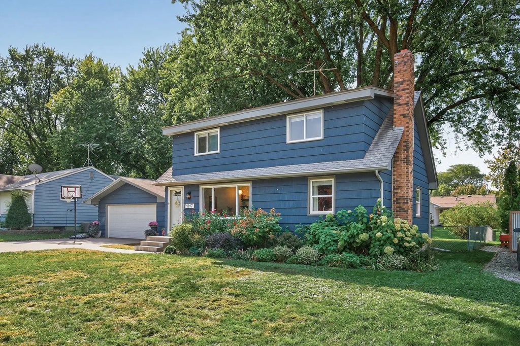 4247 Limestone Drive, Eagan