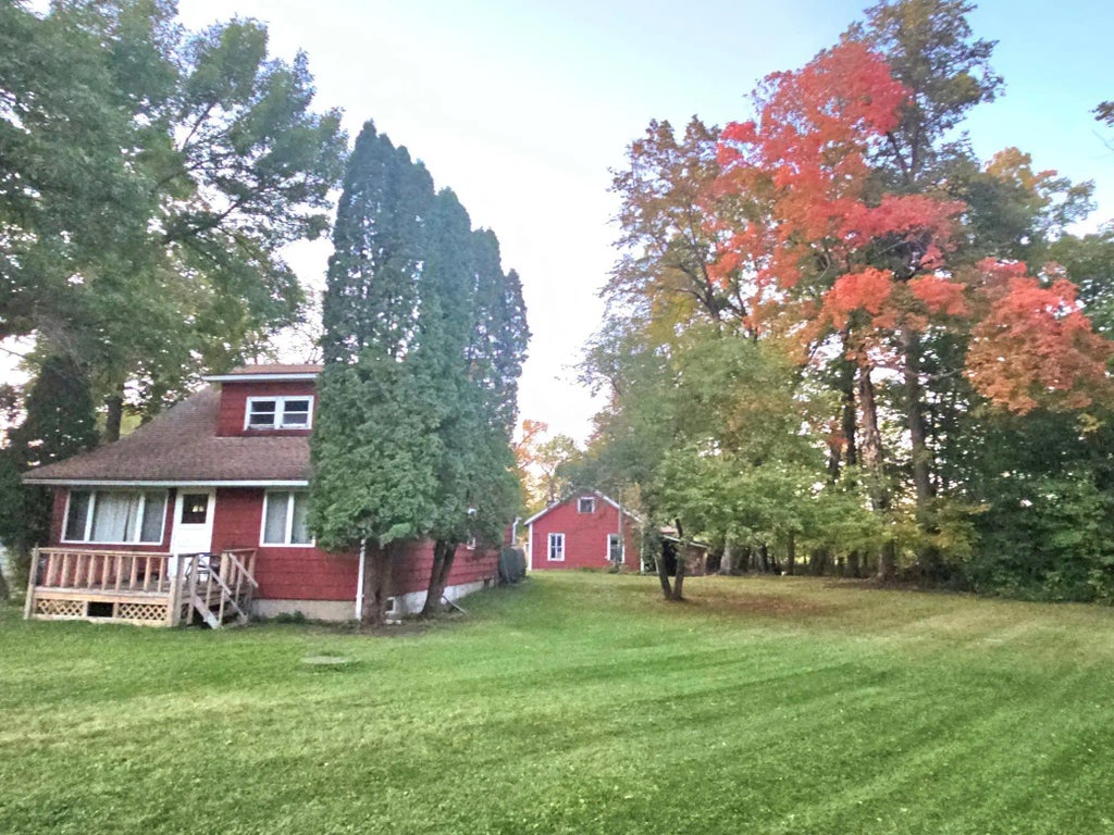 920 E Evergreen Street, Isle