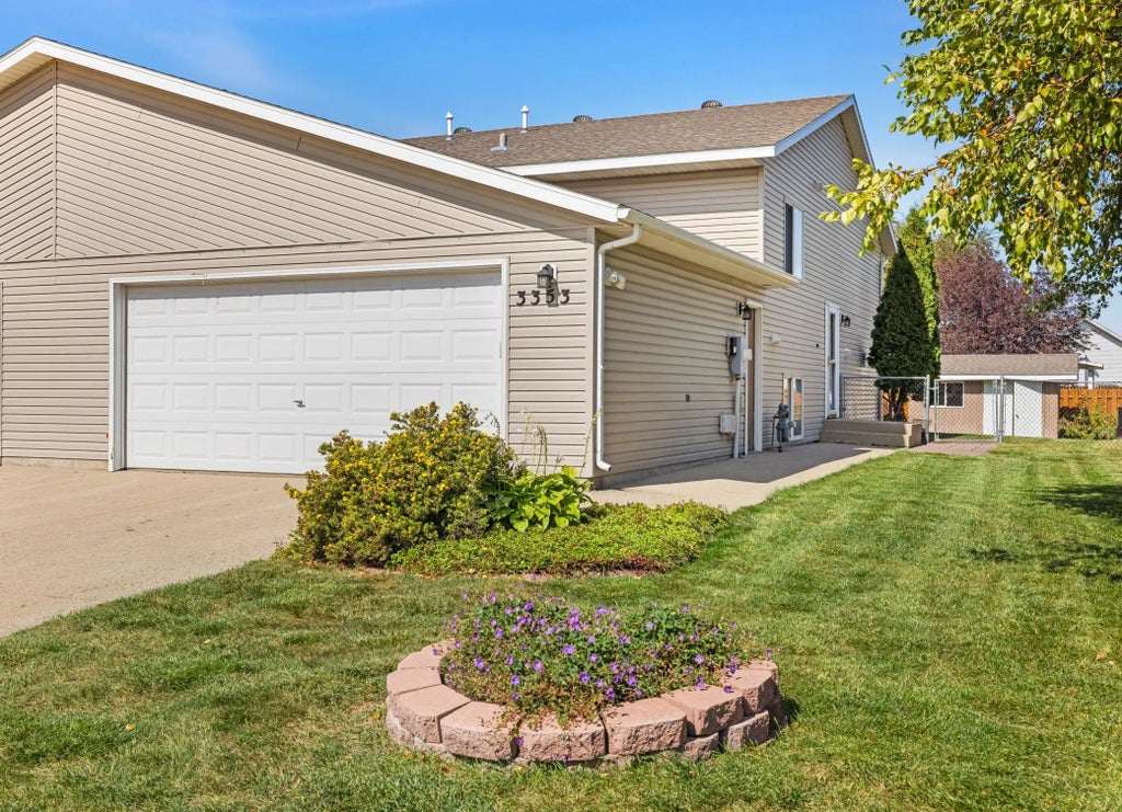 3353 30th Avenue S, Fargo