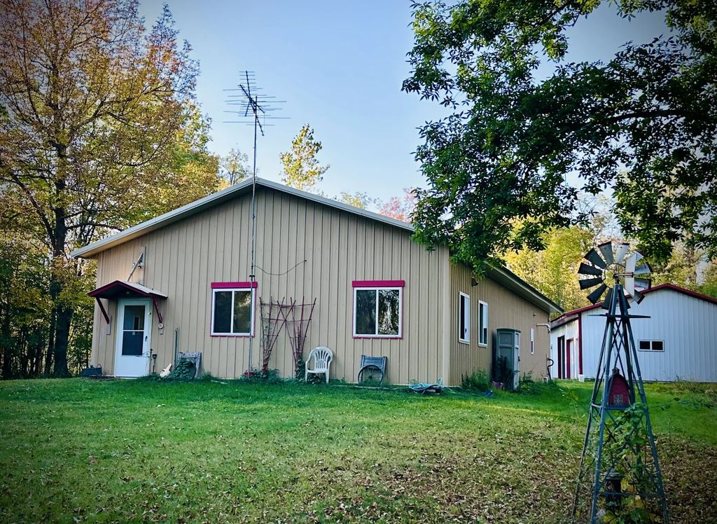 20904 65th Avenue, Hayland Twp