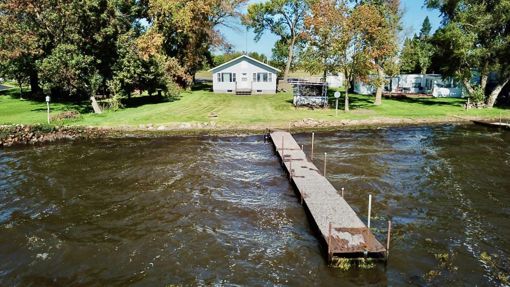 11291 County 10, Osakis