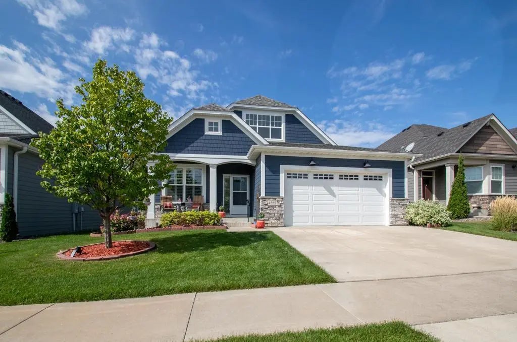 4555 Zircon Lane N, Plymouth