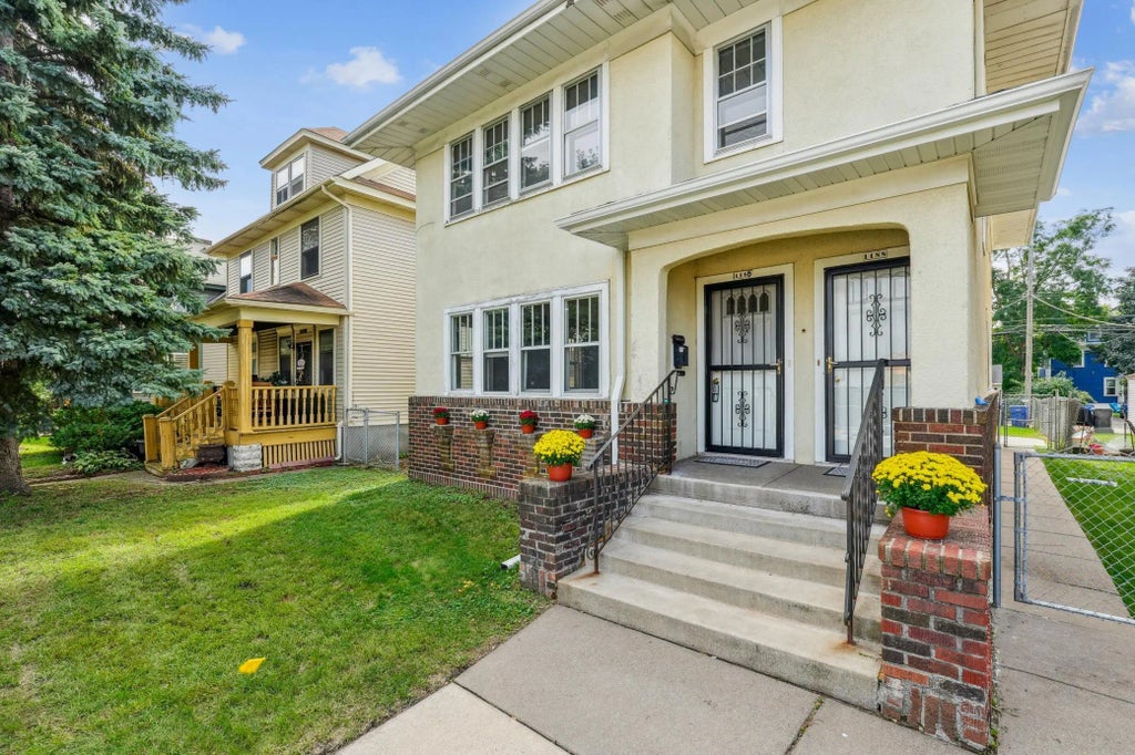 1186 Marshall Avenue, Saint Paul