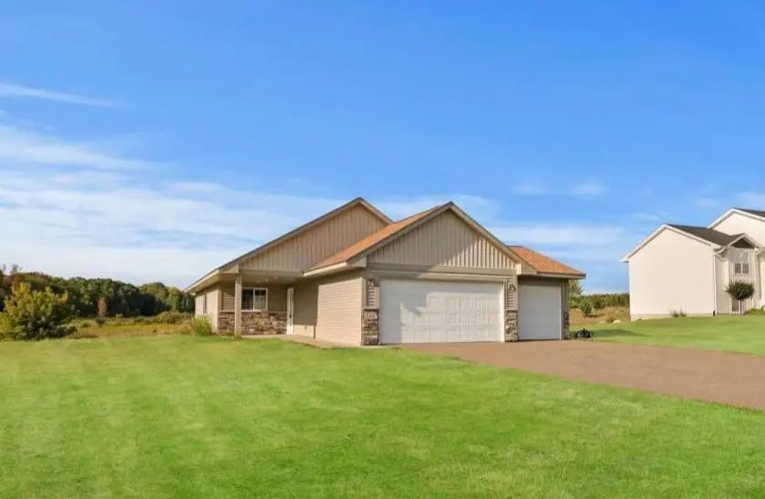 722 Hilltop Lane, St Croix Falls